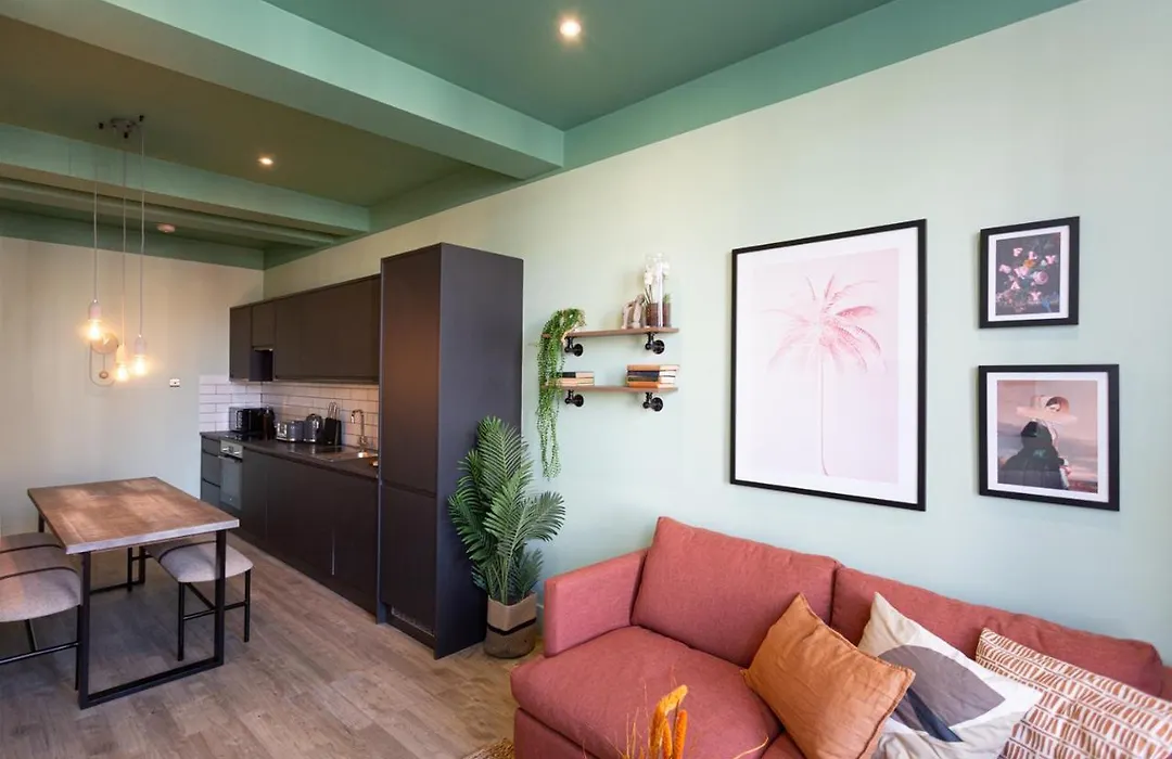 Your Apartment I Brixton-1